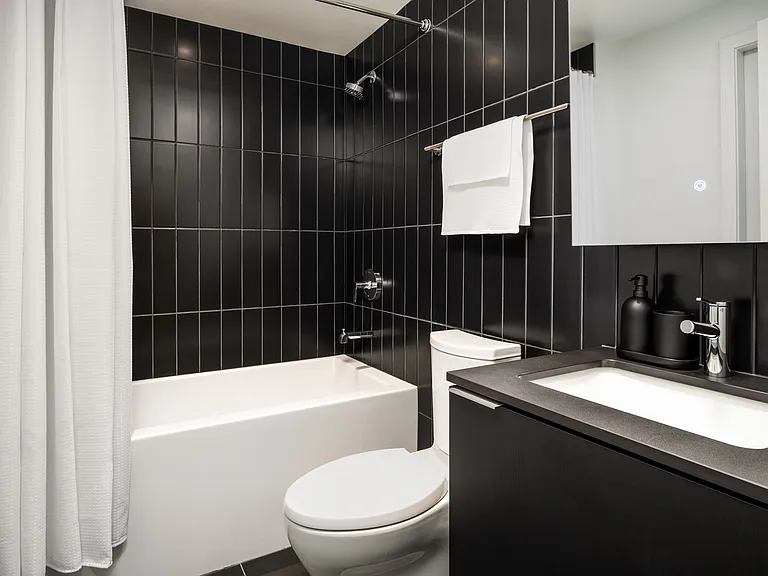 748 Bathurst St — Photo 29