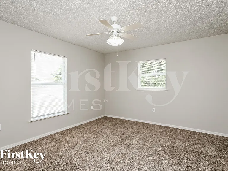 3637 Queens Cove Blvd — Photo 12
