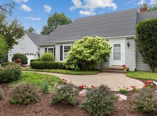 7350 Foxfire Dr, Crystal Lake, IL 60012