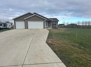 6826 Copper Ridge Ln, Bismarck, ND 58504