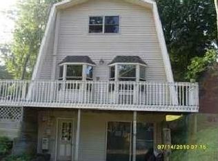 7358 S Crooked Lake Dr, Delton, MI 49046