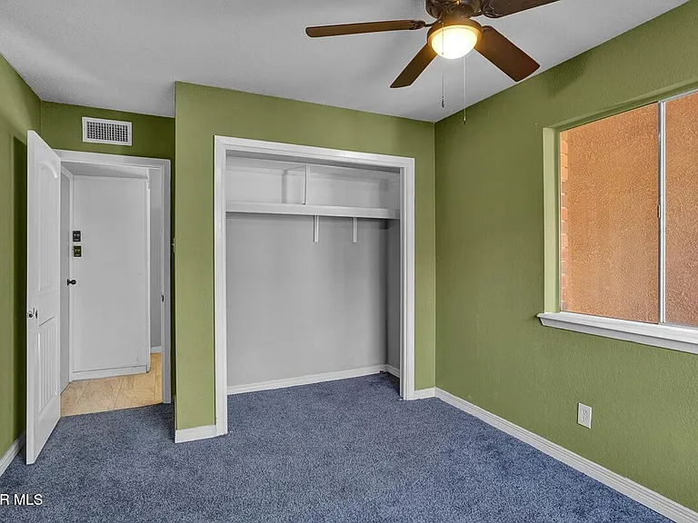3709 Roslyn Dr — Photo 14