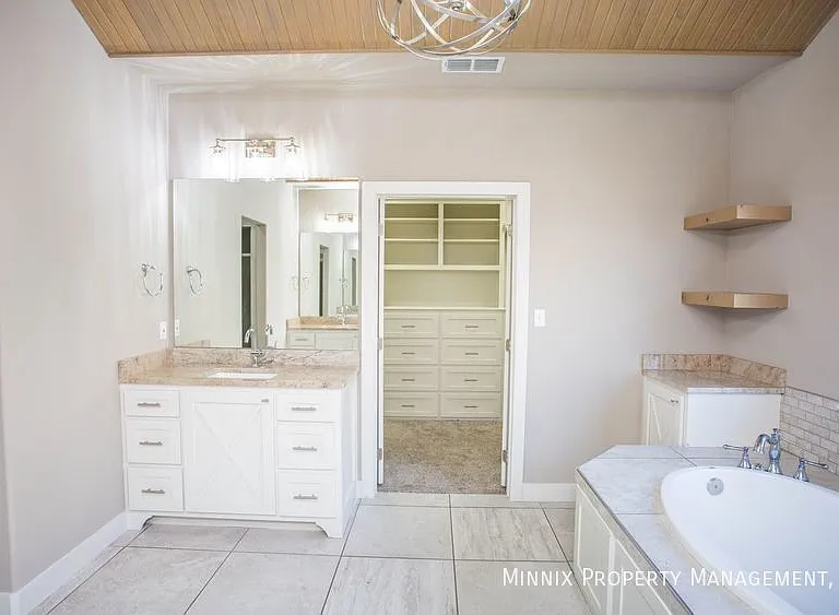 3505 133rd St — Photo 10