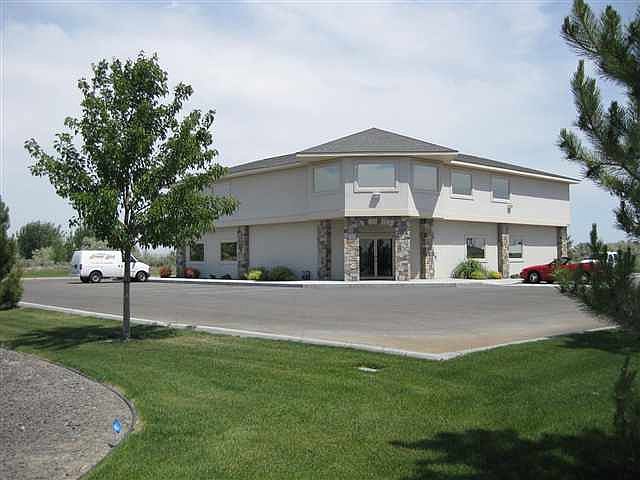 1st image of 2290 Robertson Dr
