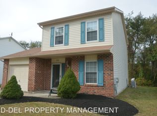 26 Iris Ln, Newark, DE 19702