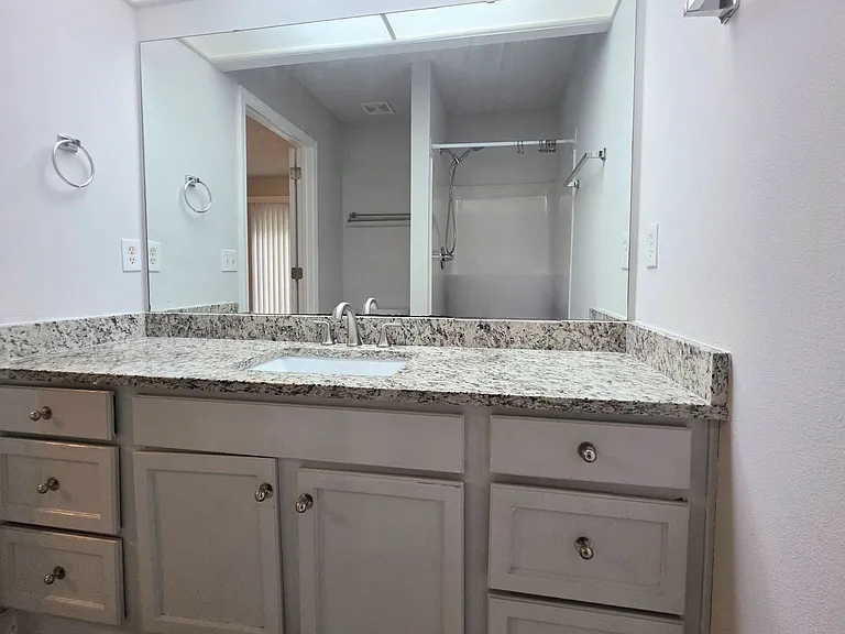2301 W Michigan Ave #21 — Photo 24