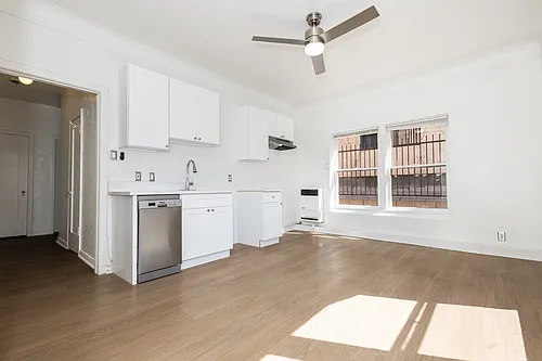 Floor plan 2 bedroom