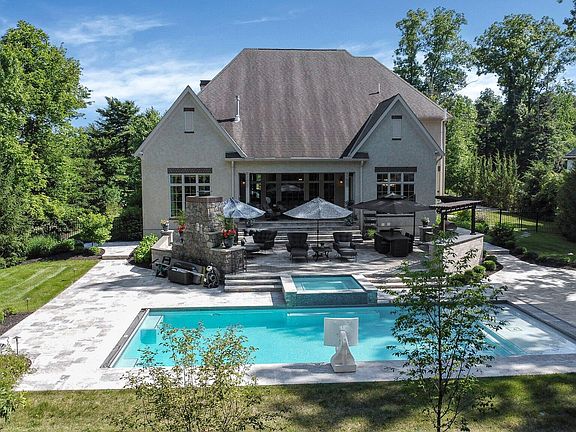 3rd image of 2118 Woodland Hall Dr