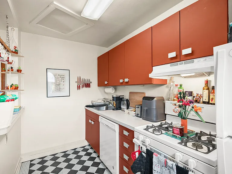2609 University Ave #2 — Photo 9