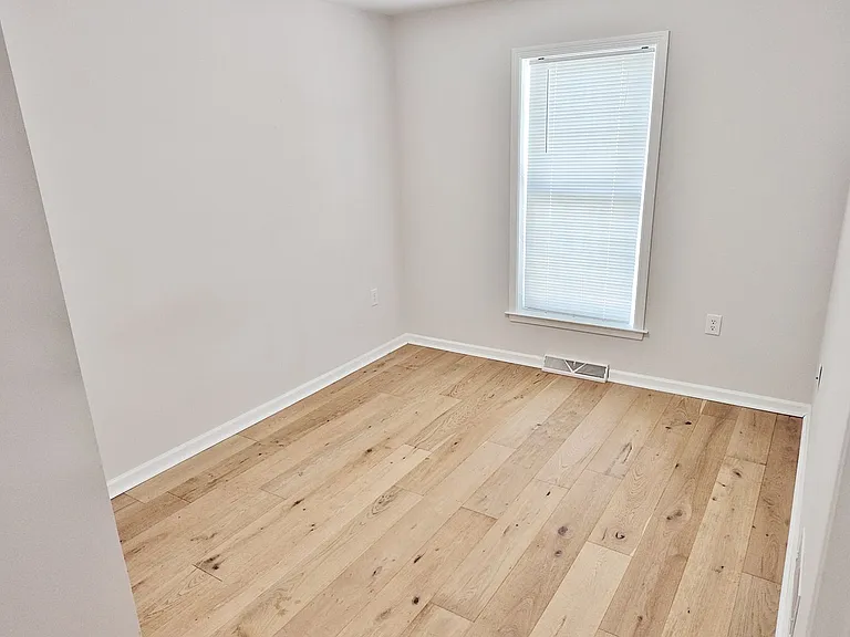 36 Taylor Dr — Photo 18