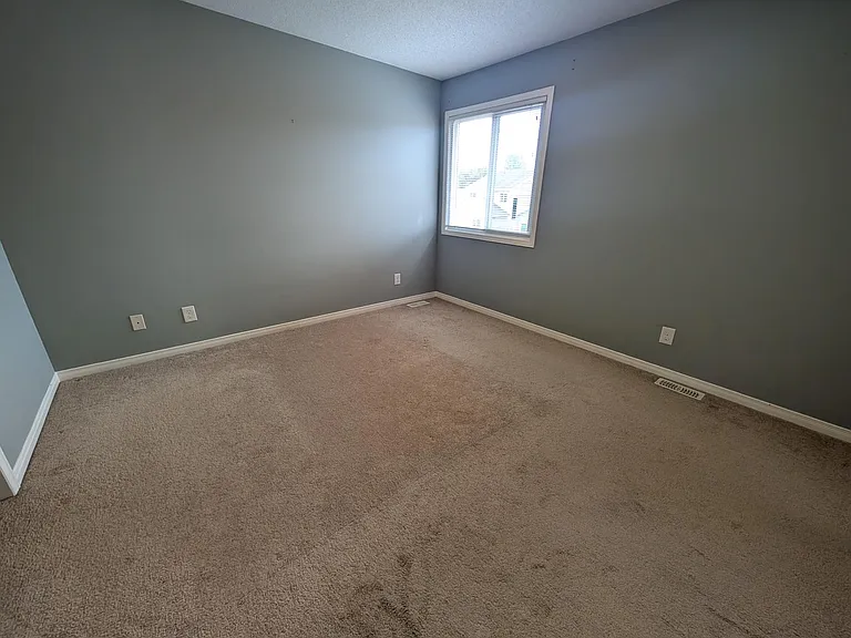 708 Margaret Way — Photo 22