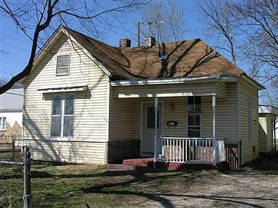 1st image of 937 W Elm Street