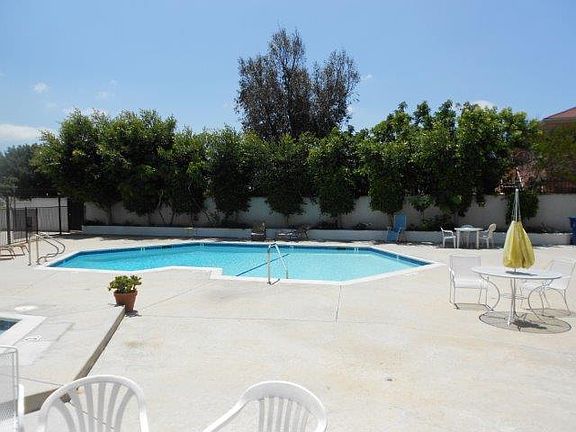 3rd image of 4634 Don Lorenzo Dr APT F