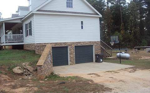 2nd image of 140 Wildwood Ln