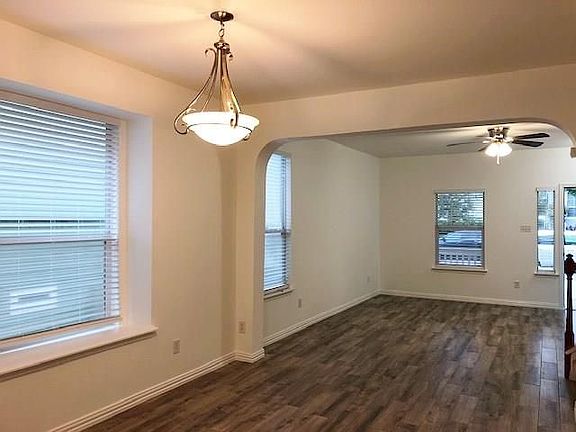 5th image of 215 Lollipop Ln