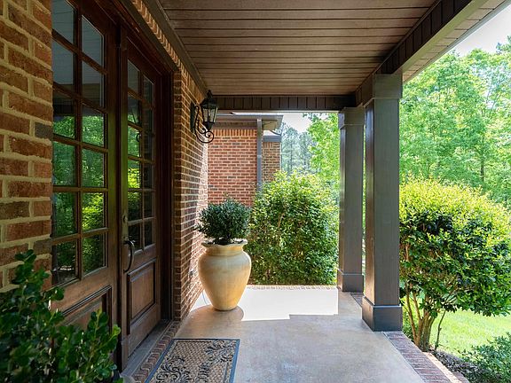 4th image of 381 Dogwood Lakes Dr