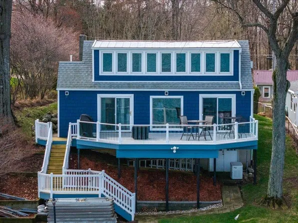 4630 Woerner Rd, Manitou Beach, MI 49253