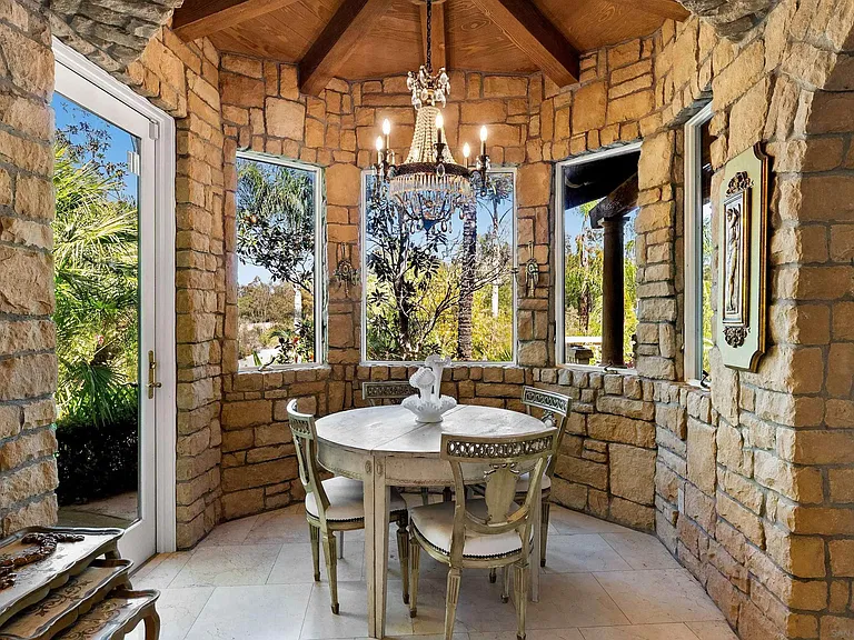 15708 Circo Diegueno Rd — Photo 13