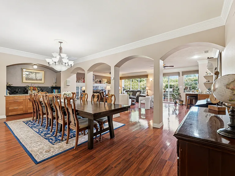 2720 Oates Dr — Photo 30