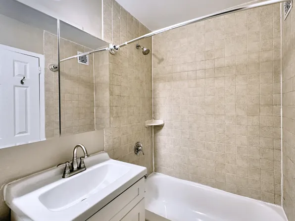 310 Greenwich Street image 8 of 12