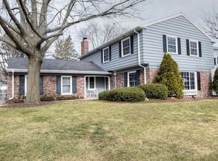 1134 Downing Dr, Waukesha, WI 53186