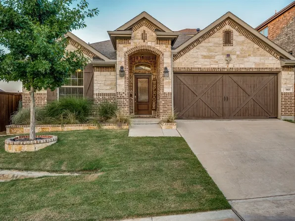 1901 Hollowcreek Trl, Carrollton, TX 75010