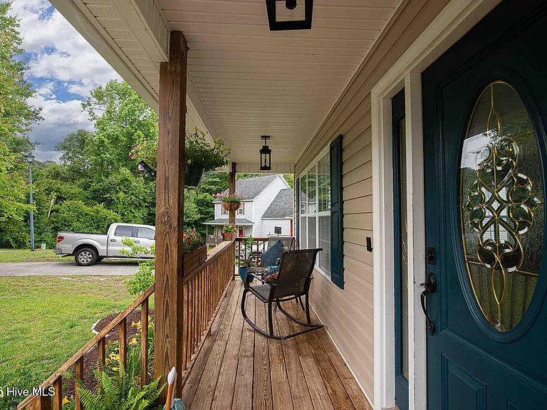 609 Riva Ridge Rd — Photo 3