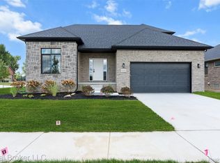 56643 Via Bellano, Macomb, MI