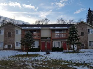 97 S Harris Rd, Ypsilanti, MI 48198