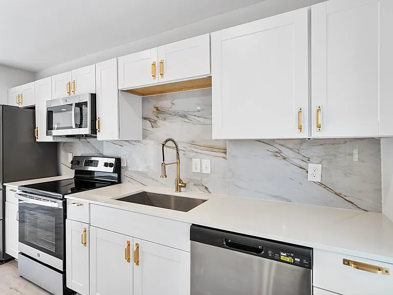 5025 San Jacinto St #304 — Photo 1