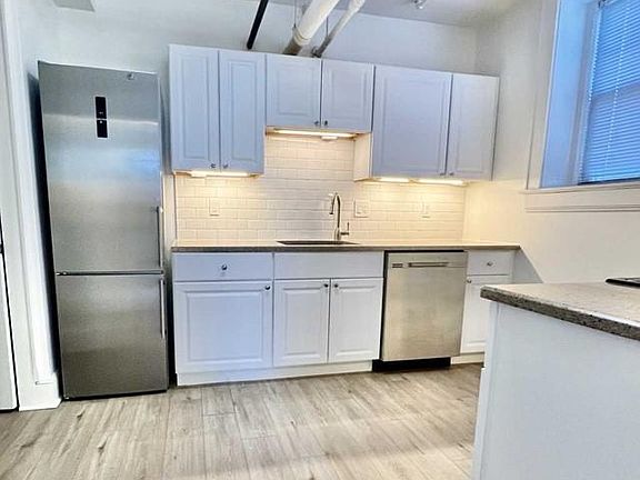 5th image of 45 Park Ave Unit 45