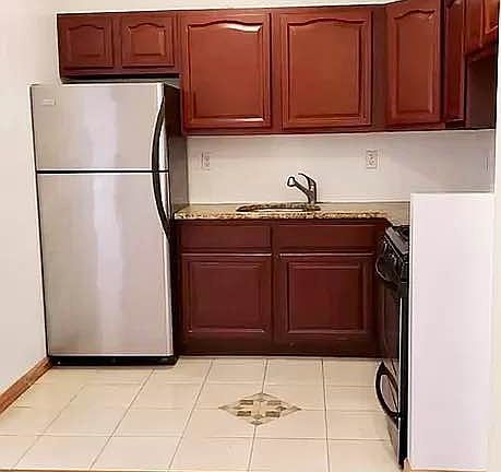 4th image of 3222 42nd St APT 1