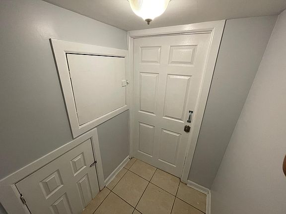 5th image of 943 E 213th St #B