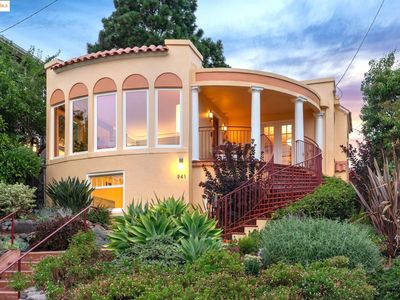 941 Warfield Ave, Oakland, CA, 94610