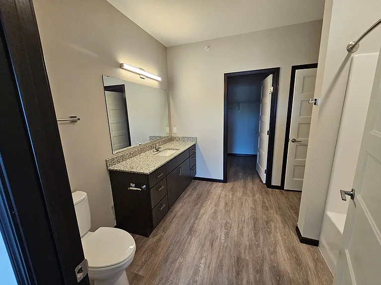 Block 25 Lofts — Photo 11