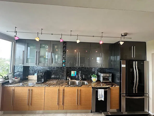 3 bed, 1435 sqft, $6,995 — Photo 3