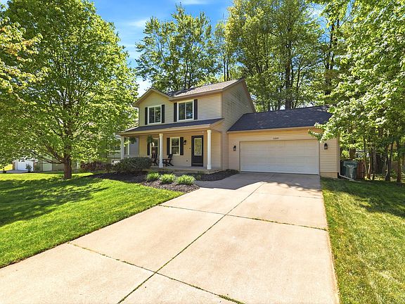 3rd image of 10899 Skylane Ct