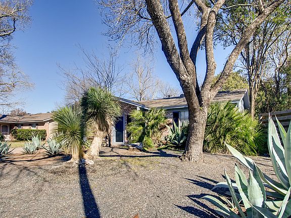 2nd image of 3102 Charlwood Dr