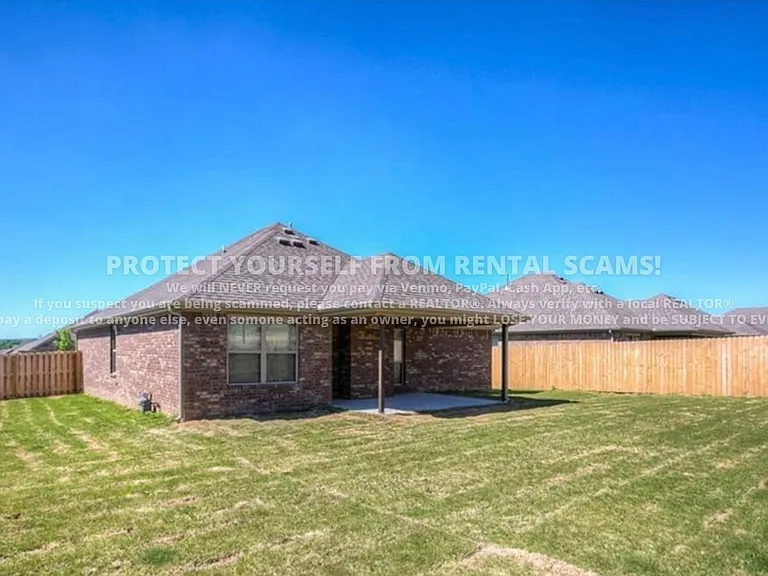 2852 W Millstone Dr — Photo 14