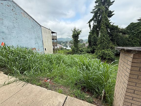 4th image of 617/619 Main Street