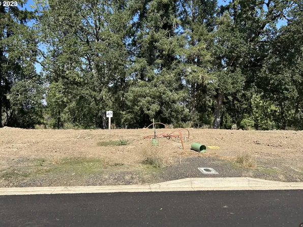 3072 NW Pinehurst Dr #47, McMinnville, OR 97128