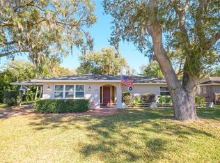 1208 N Sinclair Ave, Tavares, FL 32778