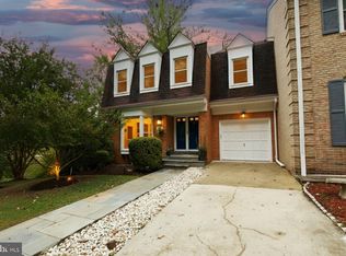 7443 Crestberry Ln, Bethesda, MD 20817