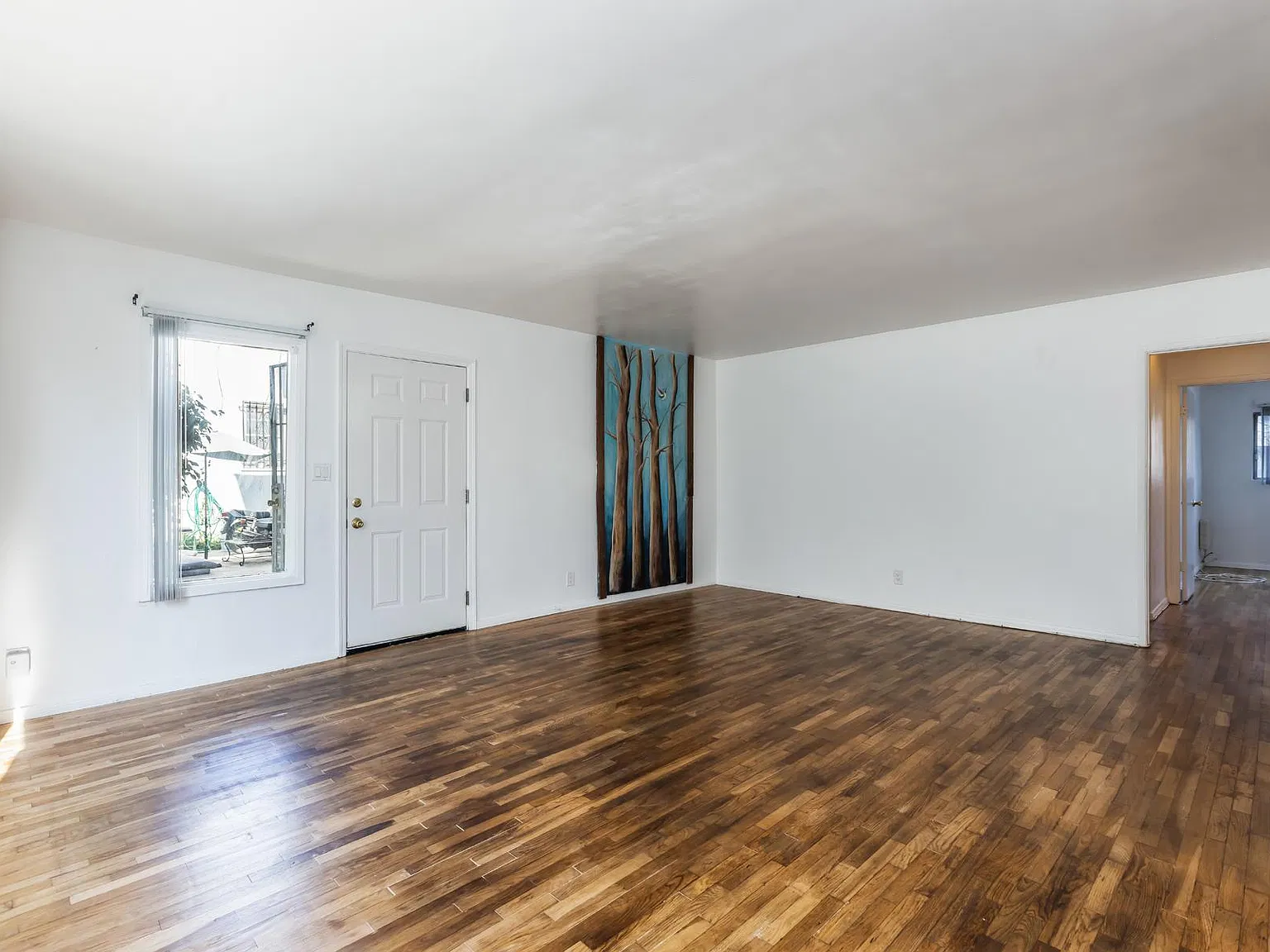 1 bed, 850 sqft, $2,495 — Photo 3