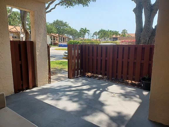 2nd image of 8021 Southgate Blvd APT G4
