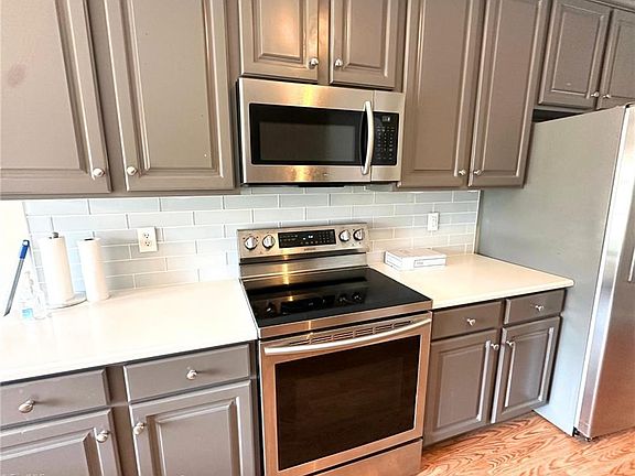 5th image of 407 Timbercreek Dr