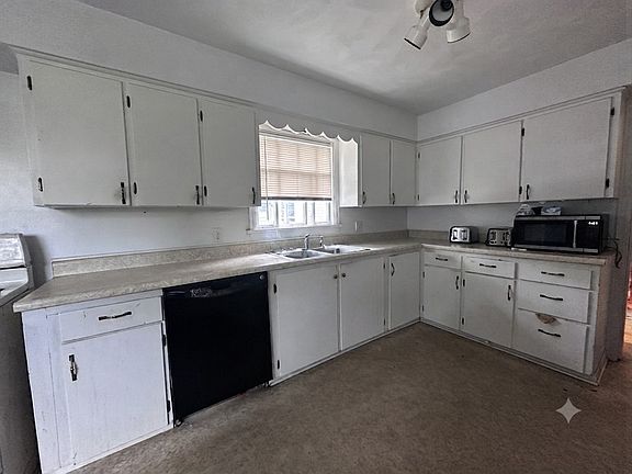 2nd image of 1163 W 27th St