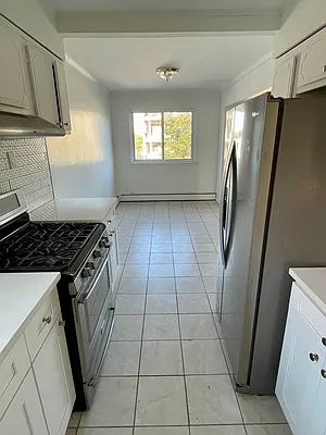 Rented by Amorelli Realty | media 11