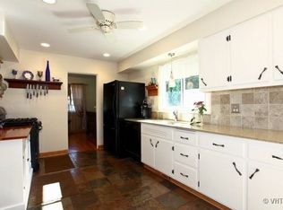 1037 Magnolia Ln, Naperville, IL