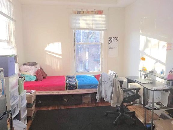 2nd image of 257 Gano St APT 10